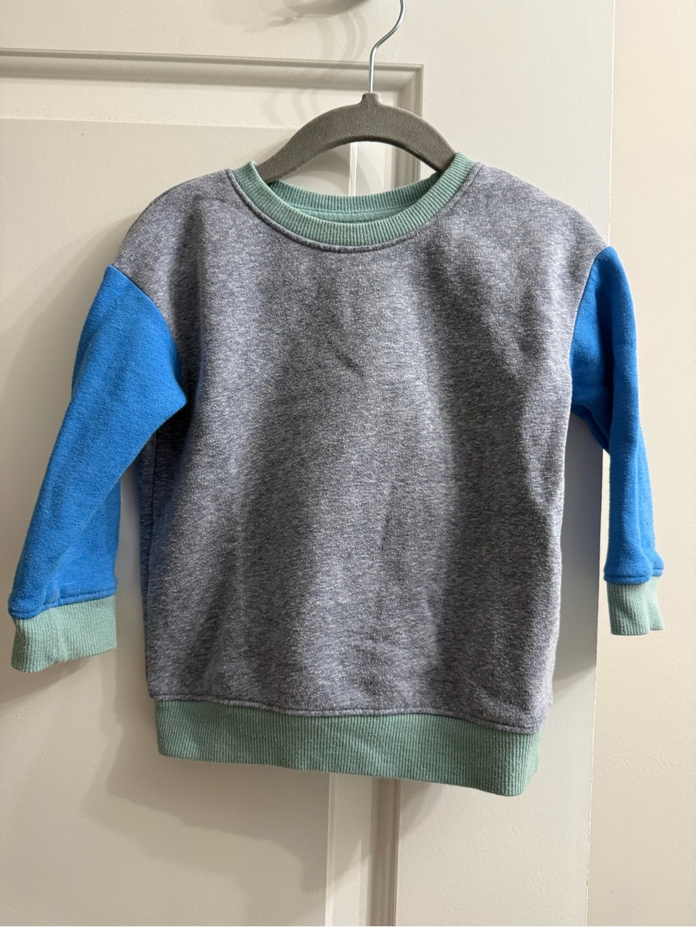 Cat & Jack Gray Sweatshirt with Blue Sleeves and Mint Trim